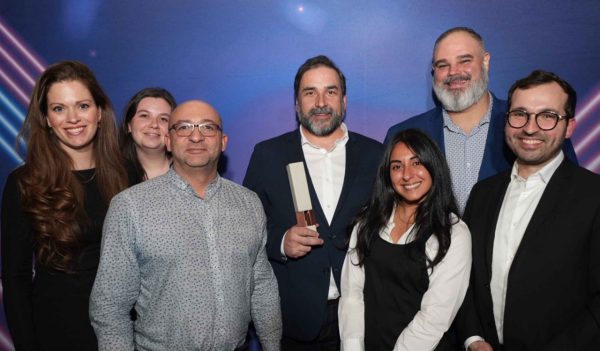 From left to right: Rébecka Fortin, Aude Tessier, Alain Roch, Steve Potvin, Eadeh Attarzadeh and Craig Sklenar from Stantec with Glenn Castanheira, Executive Director at Montréal centre-ville, at the awards ceremony.