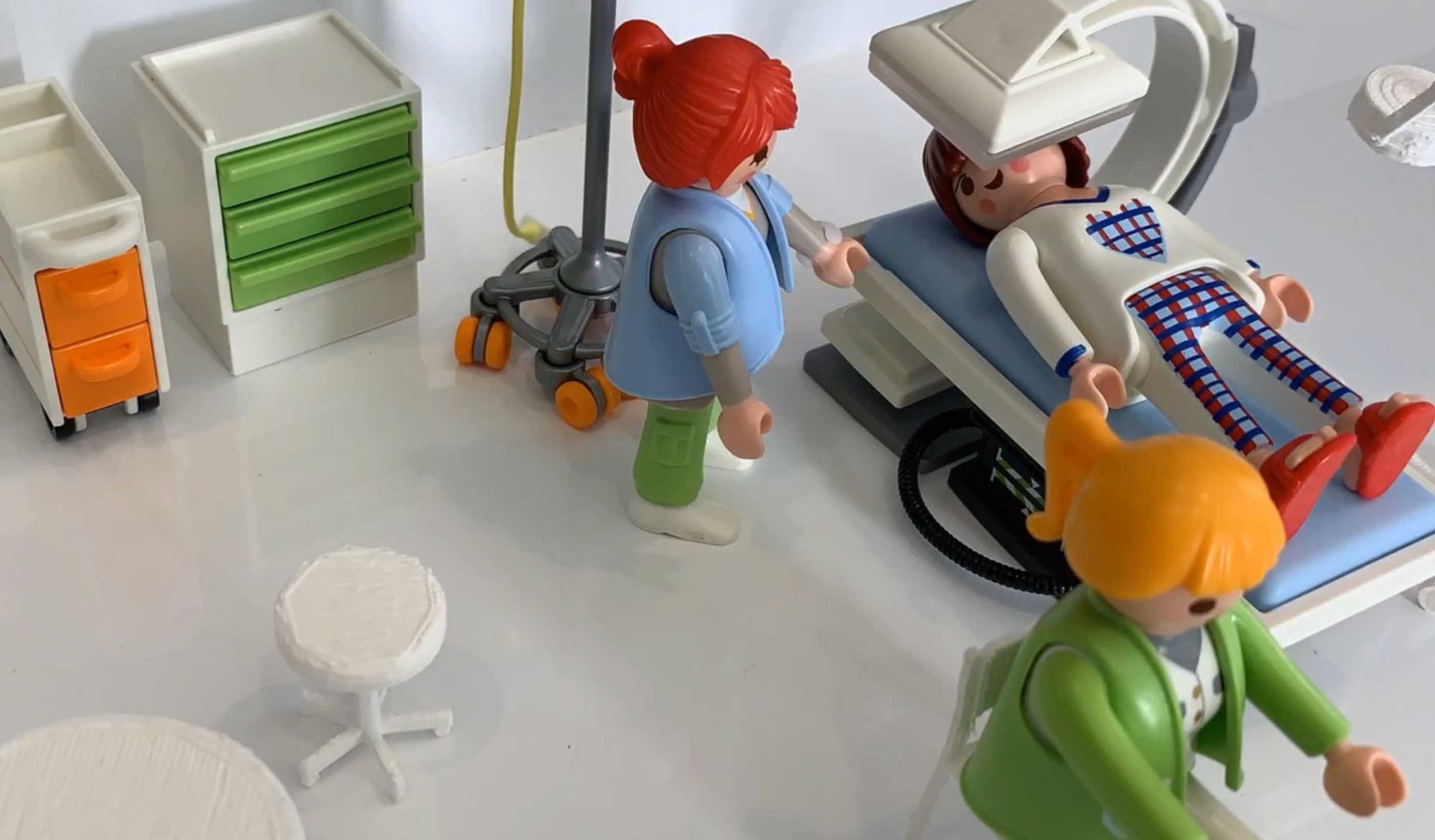 Planning healthcare facilities with Playmobil figures and 3D printers