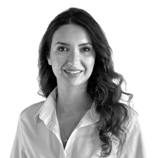 Erin (Erfaneh) Amoueyan