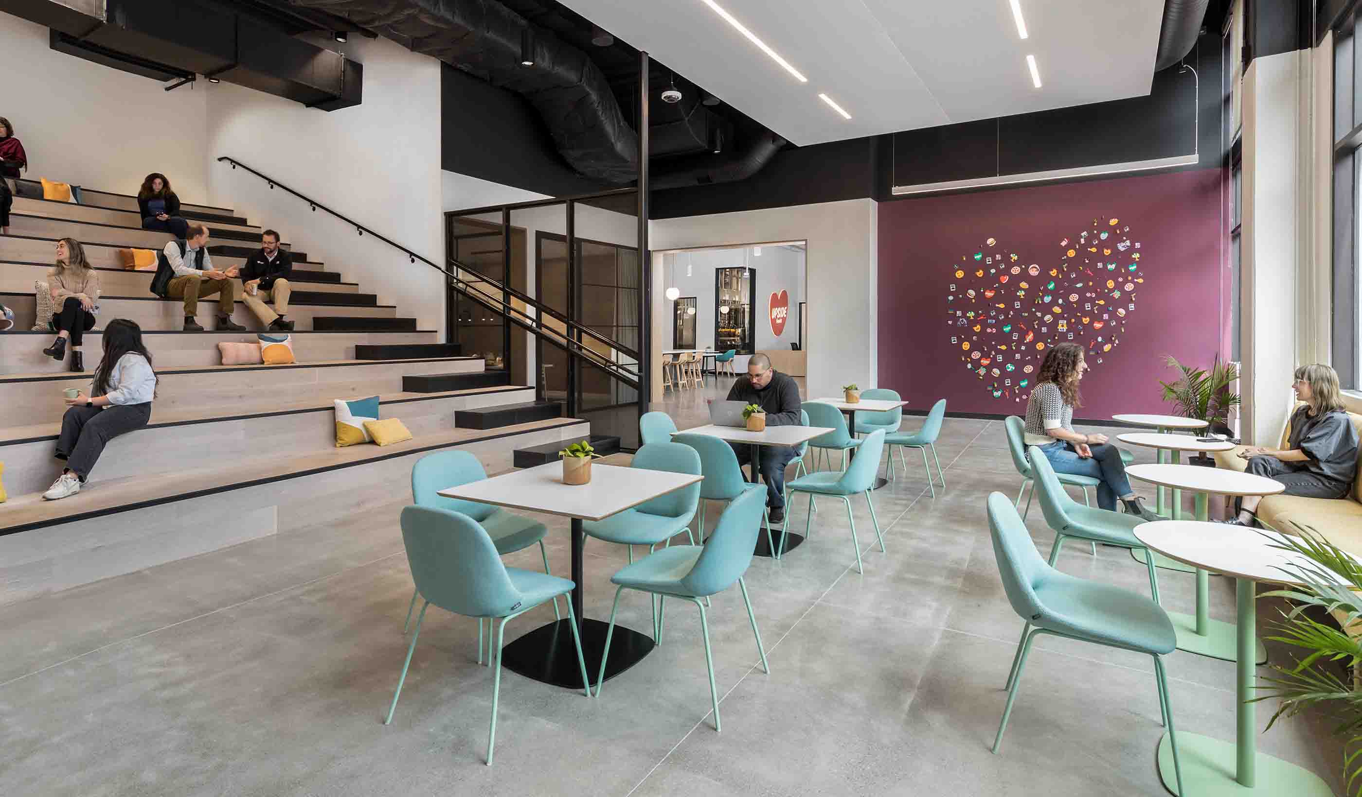 What is an innovation center? A collaborative workspace that’s essential in today’s office