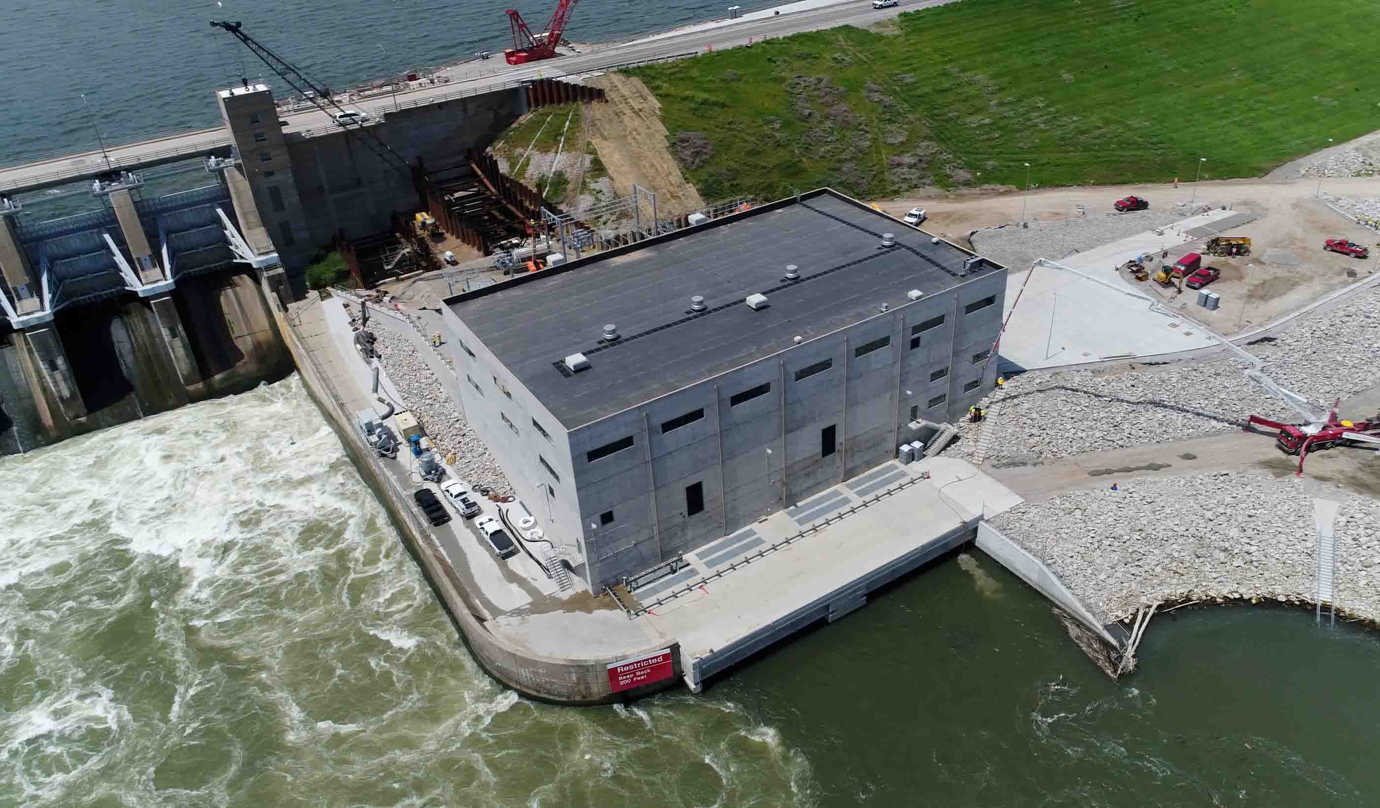 Hydroelectric Dam Conversion with Diaphragm Walls, Retention Systems