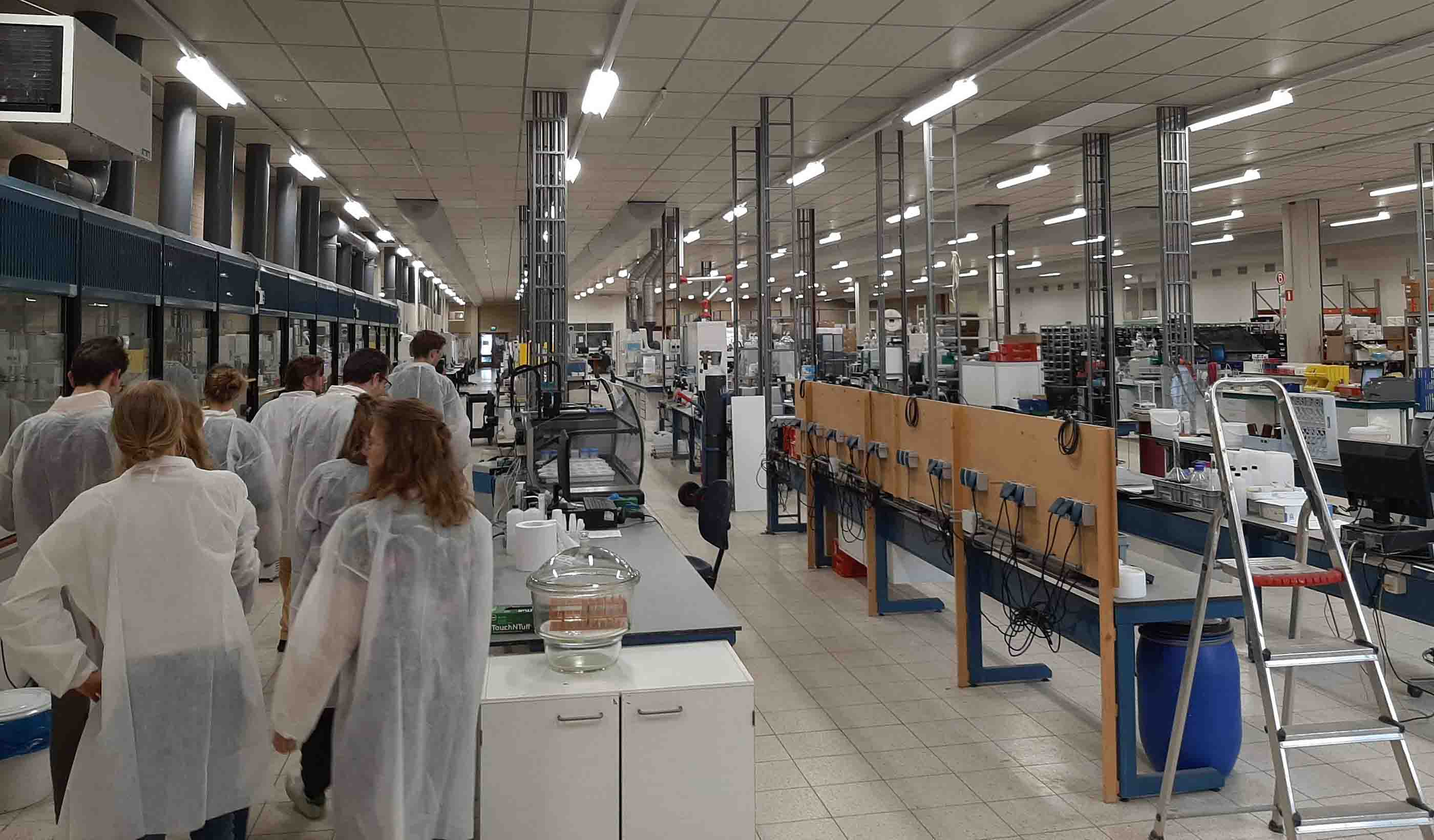 Developing Professionals bezoeken bodemanalysepartner Synlab