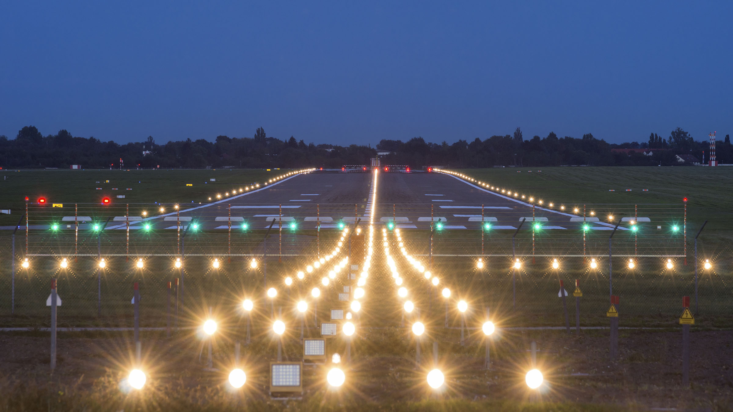 Airport runway lights: What are all for?
